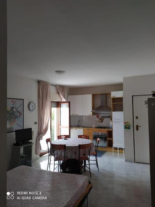 Bilocale Centrale Vicino Al Mare Agropoli Eksteriør billede